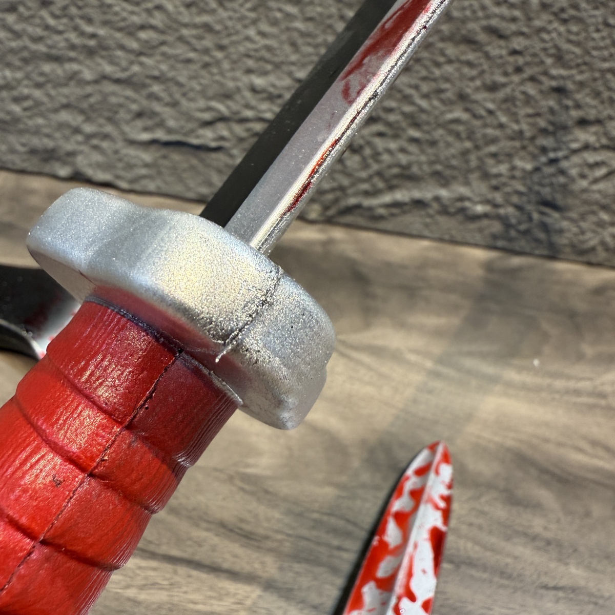 Разнообразные выдвижные пласти – обзор и цена Cosplay Prop Knife